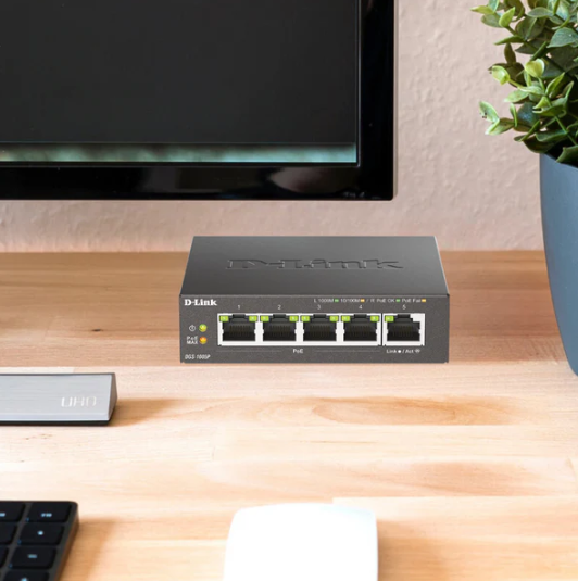 D-Link DGS-1005P 5-Port Gigabit PoE+ Switch – 4 PoE+ Ports, 60W Budget, Fanless Metal Desktop Design - Image 5